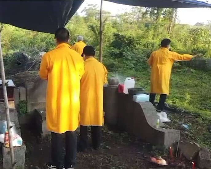 Upacara Bongkar Makam Kuburan Secara Agama Tao