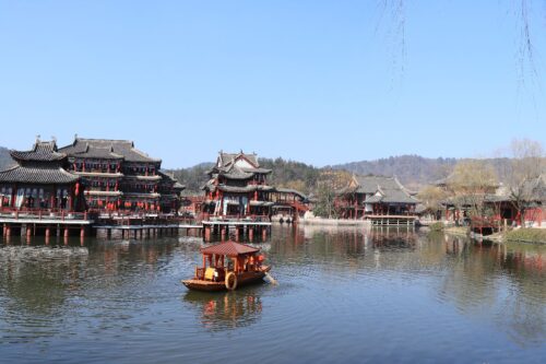 Tionghoa Org - Hengdian World Studios, Lokasi Syuting Acara TV, Film & Drama Yang Populer di Tiongkok - 2