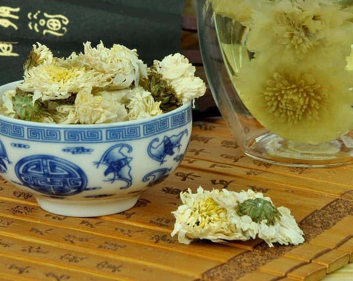 Resep Teh Bunga Krisan Nikmat, Sehat, dan Menyegarkan Teh bunga krisan mudah dibuat. Resep Teh Bunga Krisan Nikmat, Sehat, dan Menyegarkan