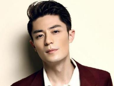 Biodata & Nama Fandom Wallace Huo Jianhua 霍建华 Nama fandom Wallace Huo / Huo Jianhua adalah 霍迷 (dibaca: huò mí). Nama fandom ini merupakan bentuk sederhana untuk penggemar Huo Jianhua. Biodata & Nama Fandom Wallace Huo Jianhua 霍建华