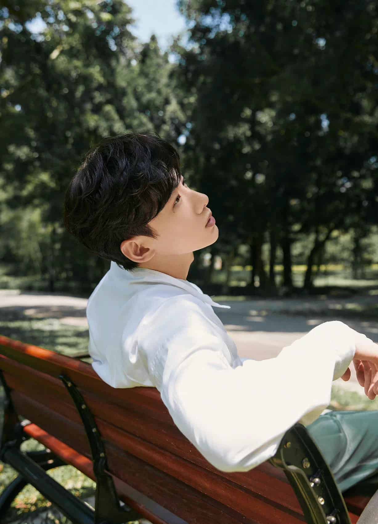 Kumpulan Potret Aktor Tiongkok Spesial Festival Perahu Naga Festival Perahu Naga merupakan salah satu dari festival penting dalam kebudayaan dan sejarah Tiongkok. Dalam bahasa Tionghoa, Festival Perahu Naga disebut sebagai Duanwu Jie (Hanzi: 端午节, Pinyin: Duānwǔ jié). Kumpulan Potret Aktor Tiongkok Spesial Festival Perahu Naga