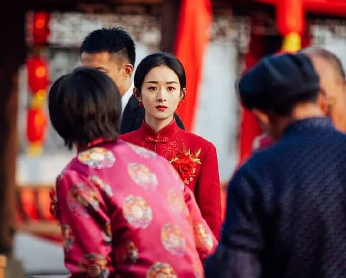 Potret Zhao Liying Dengan Gaun Pengantin Merah Di Drama "The Story of Xing Fu"