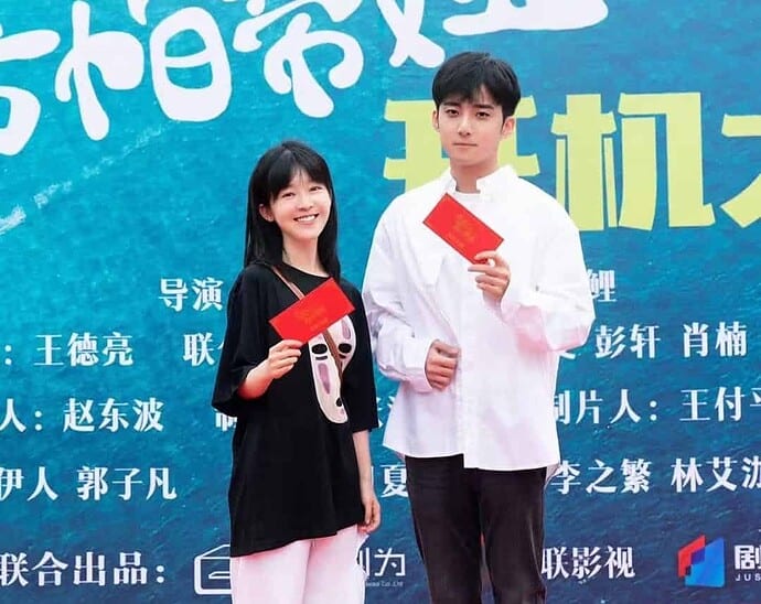 Song Yiren & Guo Zifan Mulai Syuting Drama "Dear Miss Hypatia"