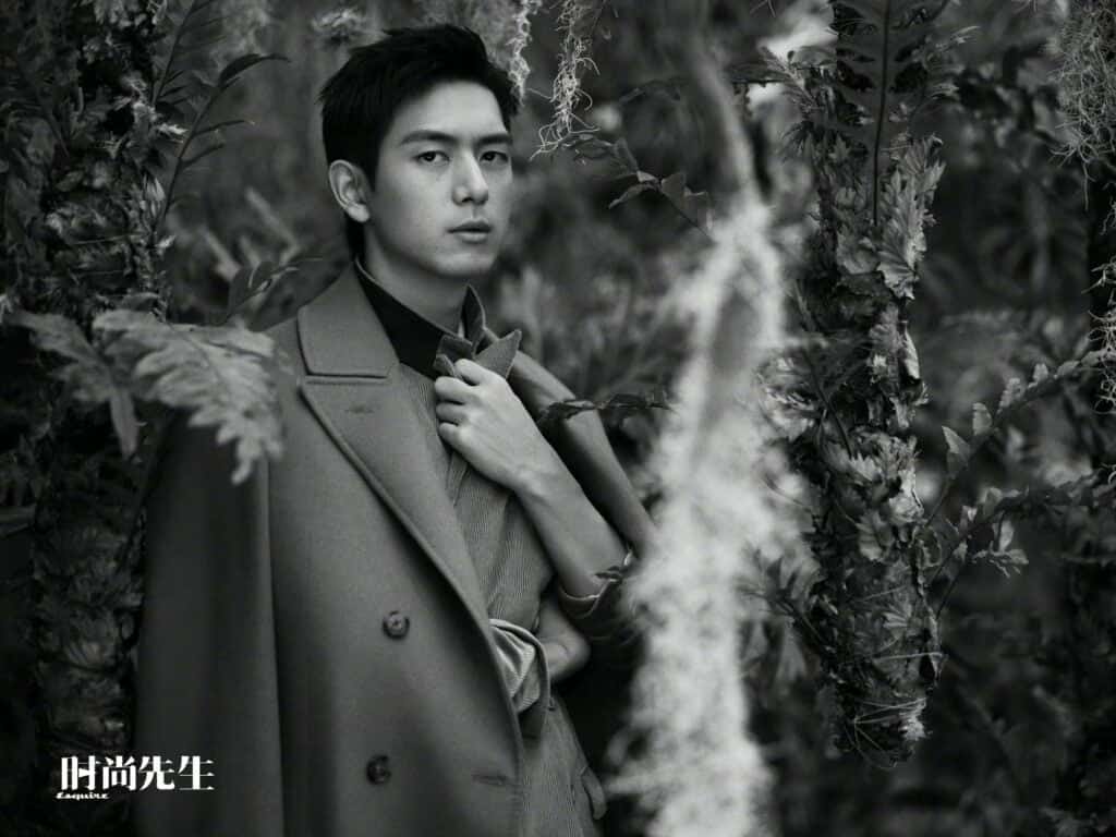 Tionghoa Org - Li Xian di Pemotretan Sampul Majalah Esquire China Edisi Oktober 2022 - 3
