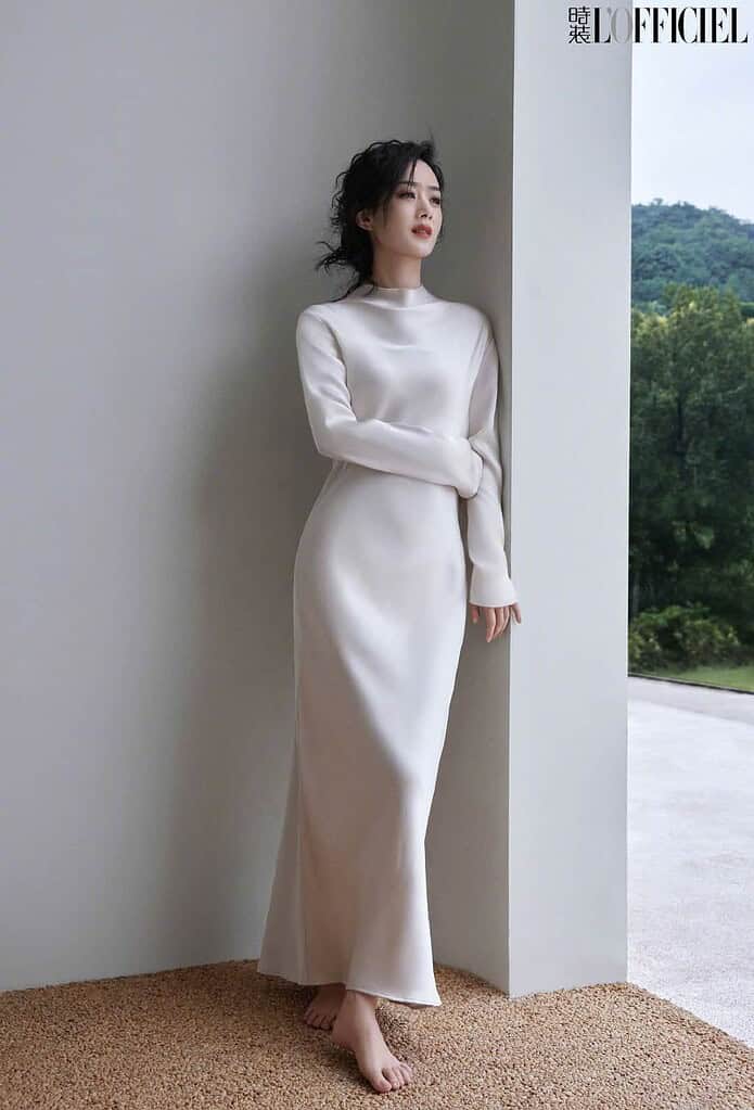 Tionghoa Org - Zhao Liying di Pemotretan Sampul Majalah L'Officiel China Edisi Oktober 2022 - 6