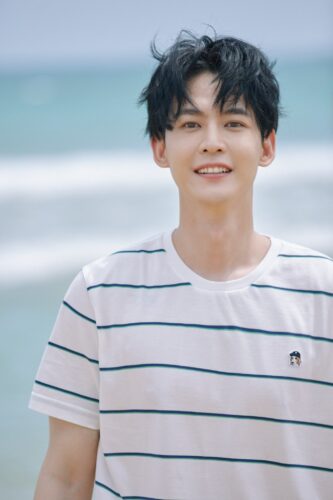 Xing Fei & Tang Xiaotian Dikabarkan Bakal Reuni Di Drama "The Love You Give Me" Xing Fei & Tang Xiaotian dikabarkan akan kembali reunian dan dipasangkan dalam drama romansa modern "The Love You Give Me / 你给我的喜欢" Xing Fei & Tang Xiaotian Dikabarkan Bakal Reuni Di Drama "The Love You Give Me"