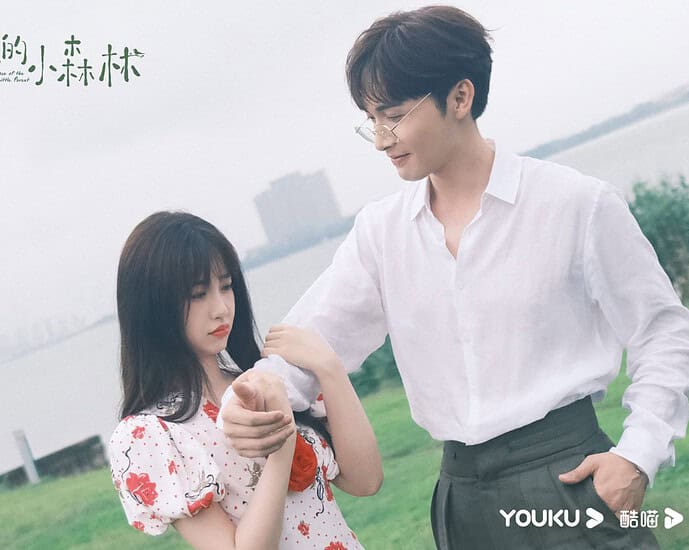 Zhang Binbin & Yu Shuxin di Pemotretan Majalah NeufMode x "A Romance of the Little Forest" Majalah NeufMode bagikan pemotretan kolaborasinya dengan drama romansa modern "A Romance of the Little Forest / 两个人的小森林" bersama Esther Yu (Yu Shuxin) dan Zhang Binbin. Zhang Binbin & Yu Shuxin di Pemotretan Majalah NeufMode x "A Romance of the Little Forest"