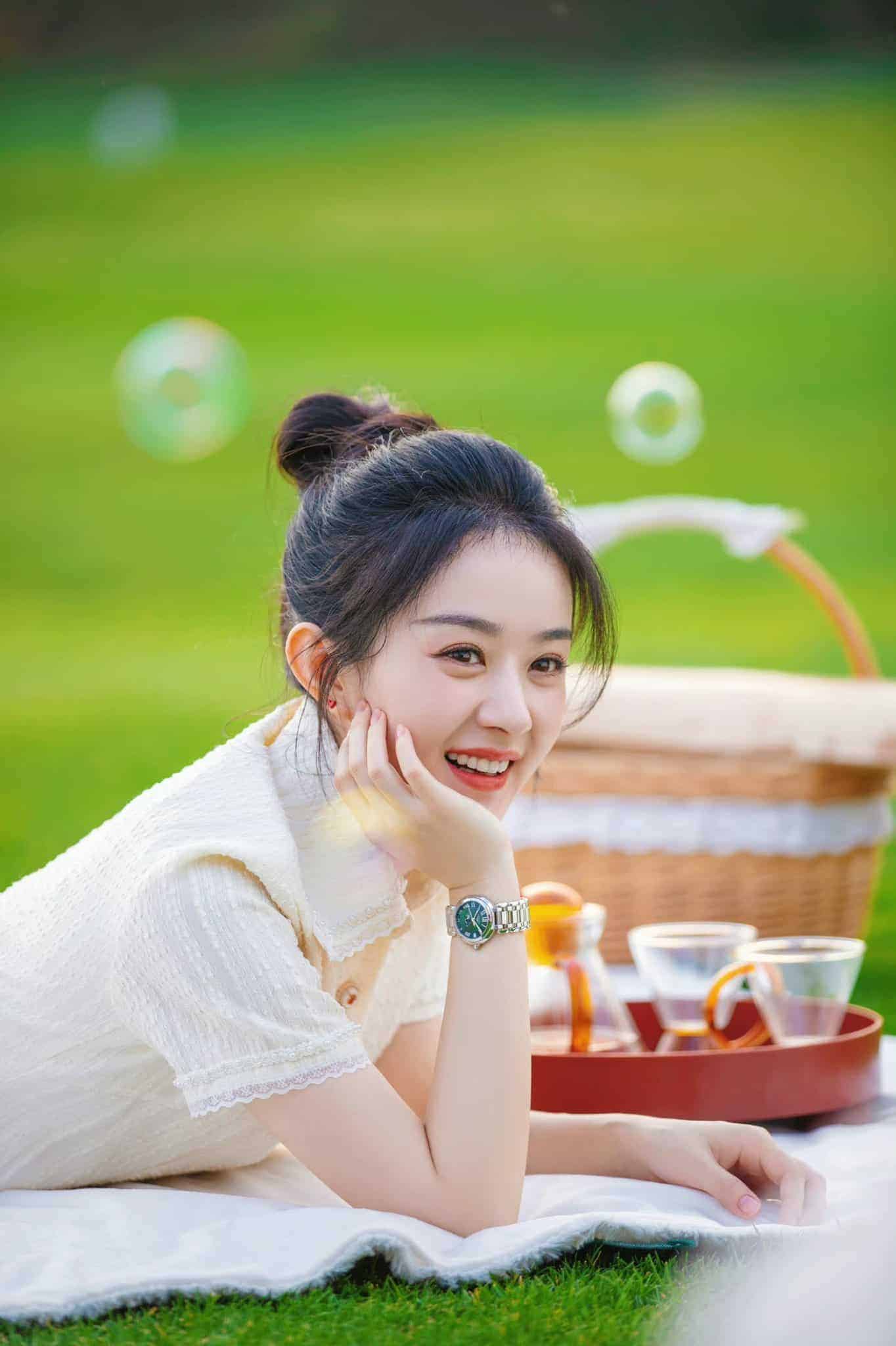 Zhao Liying Gugat Perusahaan Kosmetik & Dapat Kompensasi 500.000RMB Zhao Liying menggugat perusahaan kosmetik dan memenangkan gugatan serta dianugerahi kompensasi sebesar 500.000RMB Zhao Liying Gugat Perusahaan Kosmetik & Dapat Kompensasi 500.000RMB