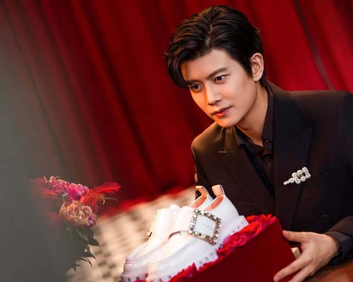 Tionghoa Org - Ren Jialun Sebagai Juru Bicara Merek Untuk Roger Vivier - 3