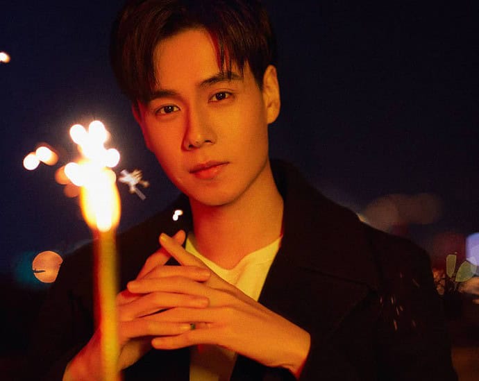 Tionghoa Org - Studio Hu Yitian Bagikan Fotonya Saat Rayakan Ulang Tahun Yang Ke 28 - 1