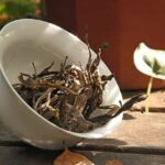 Khasiat Menakjubkan Teh Tieguanyin (铁观音) Tieguanyin (Hanzi: 铁观音, Pinyin: Tiě guānyīn) termasuk salah satu jenis teh oolong yang terkenal di Tiongkok. Khasiat Teh Pu'er Teh Asal Tiongkok Untuk Kesehatan Tubuh