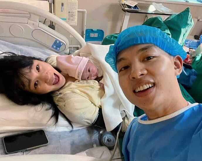 Tionghoa Org - Dibuat Terkejut, Yin Fang Mengumumkan Telah Resmi Menjadi Seorang Ayah dan Membagikan Potret Keluarganya - 2