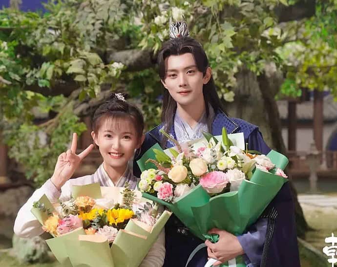 Drama Wang Jingxuan & Ji Meihan, “Yue Shang Chao Yan” Telah Menyelesaikan Proses Syuting Drama romansa sejarah “Yue Shang Chao Yan / 月上朝颜” yang dibintangi Wang Jingxuan, Ji Meihan, Wang Xuan, Cao Wanjin dan lainnya rilis still cut baru dan telah menyelesaikan syutingnya beberapa hari lalu. Tionghoa Org - Drama Wang Jingxuan & Ji Meihan, “Yue Shang Chao Yan” Telah Menyelesaikan Proses Syuting - 3