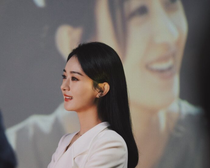 Tionghoa Org -Zhao Liying Untuk Peringatan Penghormatan Kepada Forum Yan’an - 2