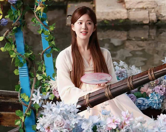 Tionghoa org -Potret Zhao Lusi Saat Menyelesaikan Syuting Drama Hou Lang 后浪 - 3