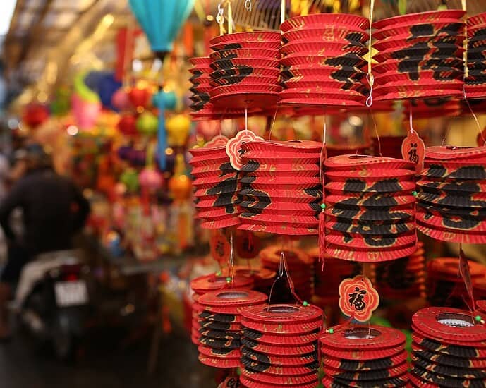 Level Kehidupan Manusia 上等人,人捧人,互相成就了彼此,因为他们懂得和气才生财。中等人,人挤人,比来比去气不顺,心生嫉妒恨。下等人,人踩人,整来整去整自己,害人者必害己。 Level Kehidupan Manusia